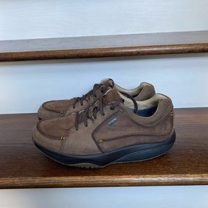 Mens MBT rocker bottom tennis shoes brown leather suede size 9